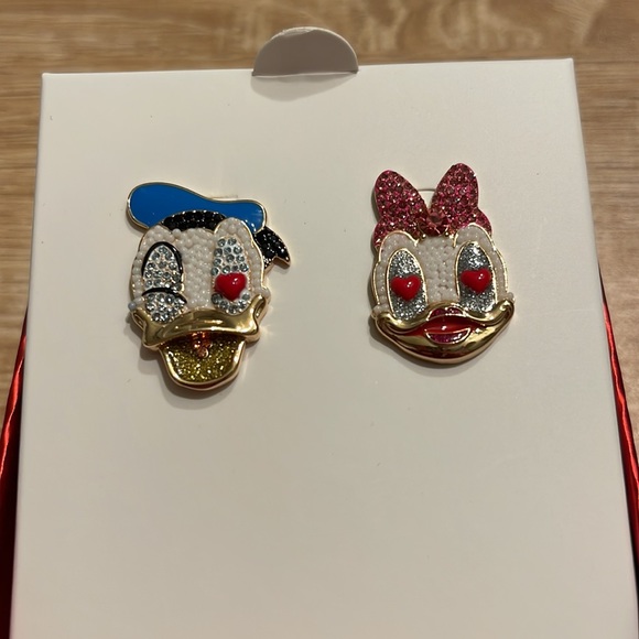 Disney Parks x Baublebar Heart Eyes Donald and Daisy Duck Stud Earrings - Picture 3 of 5